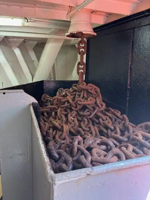 Kapal kerja keur dijual