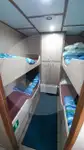 Kapal pangangkut lauk hirup keur dijual