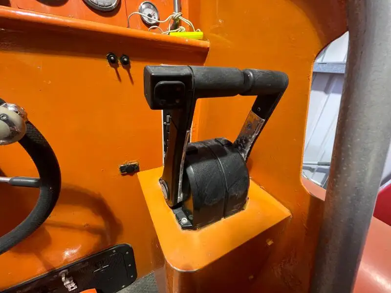 Kapal kerja keur dijual