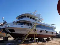 Kapal pesiar keur dijual