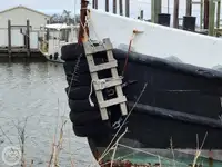 Kapal pasokan keur dijual