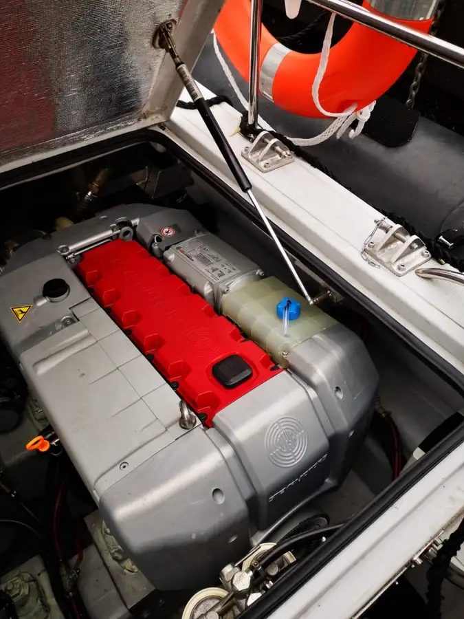 Kapal kontainer keur dijual