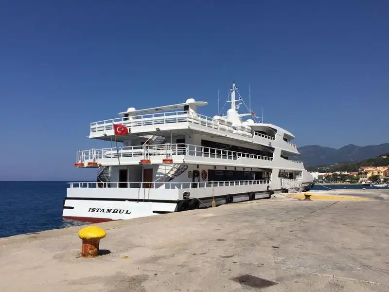 Kapal pesiar keur dijual