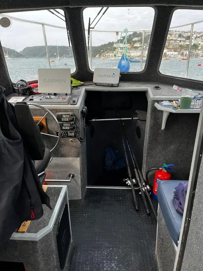 Kapal pilot keur dijual