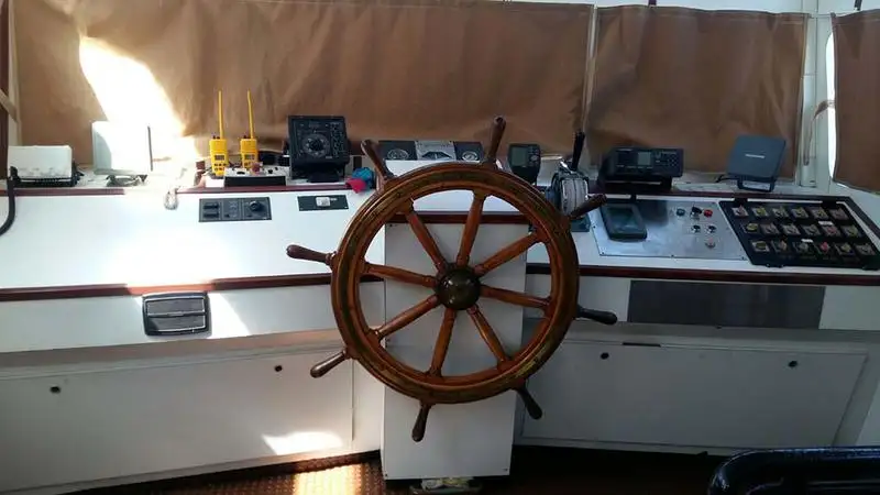 Kapal penarik keur dijual