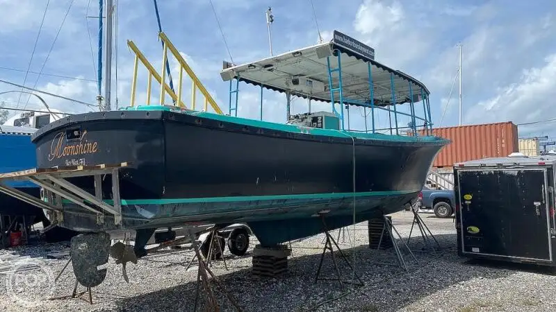 Kapal pesiar keur dijual