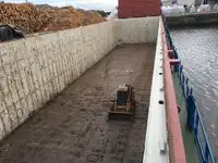 Kapal pangangkut barang curah keur dijual