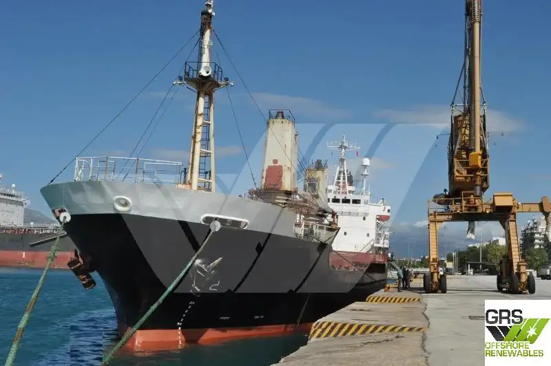 Kapal pangangkut barang curah keur dijual