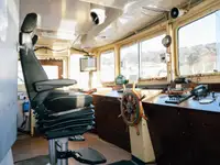Kapal survei keur dijual