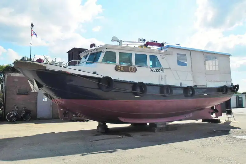 Kapal pesiar keur dijual