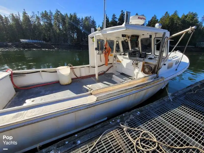 Kapal pangolahan lautan keur dijual