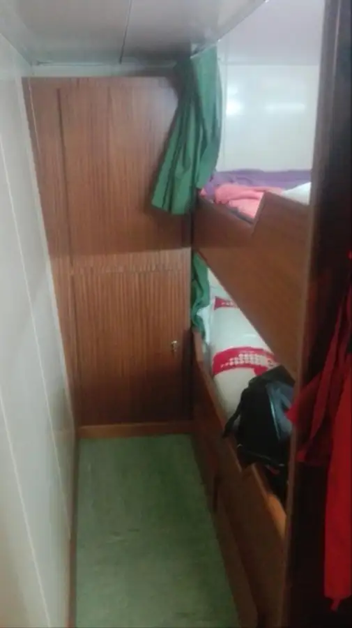 Kapal kerja keur dijual
