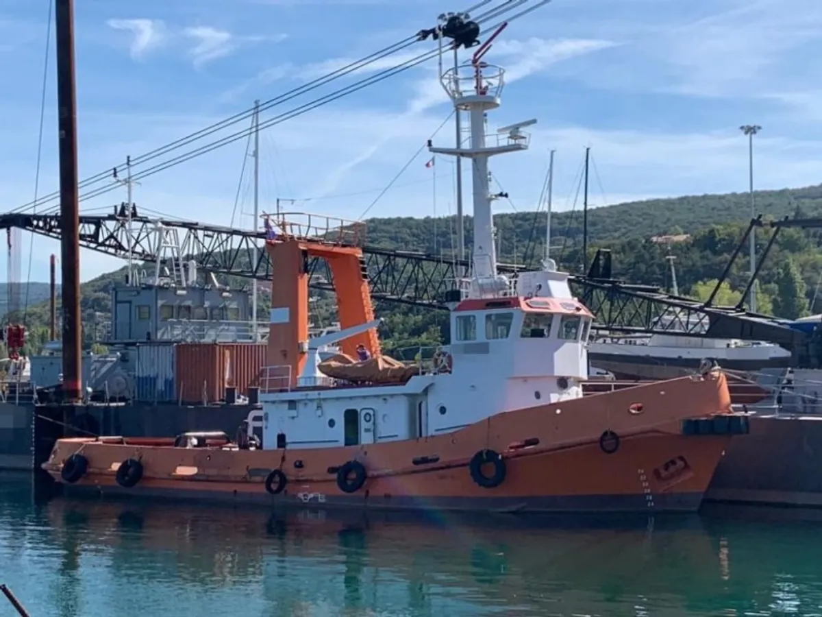 Kapal tunda keur dijual