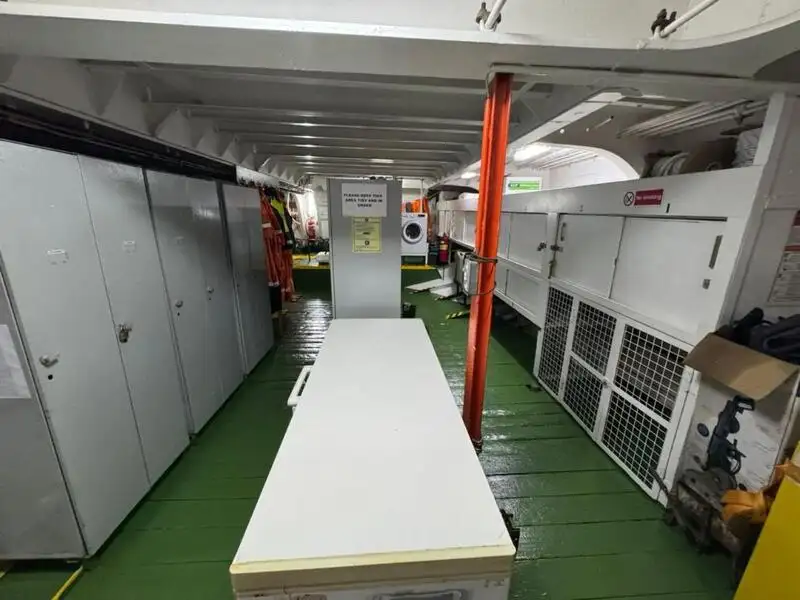 Kapal kontainer keur dijual
