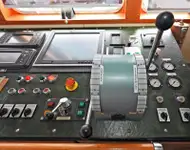 Kapal kerja keur dijual