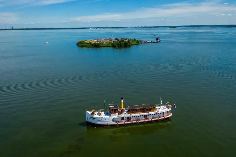 Kapal réstoran keur dijual