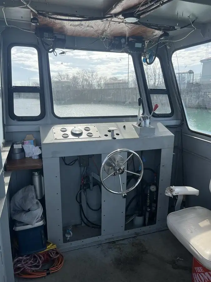 Kapal penarik keur dijual