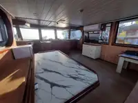 Kapal kerja keur dijual