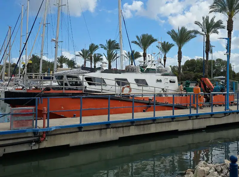 kapal tegalan angin pikeun dijual