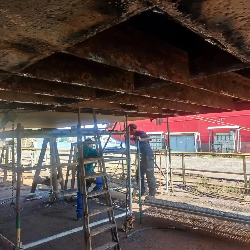 Tongkang pikeun dijual