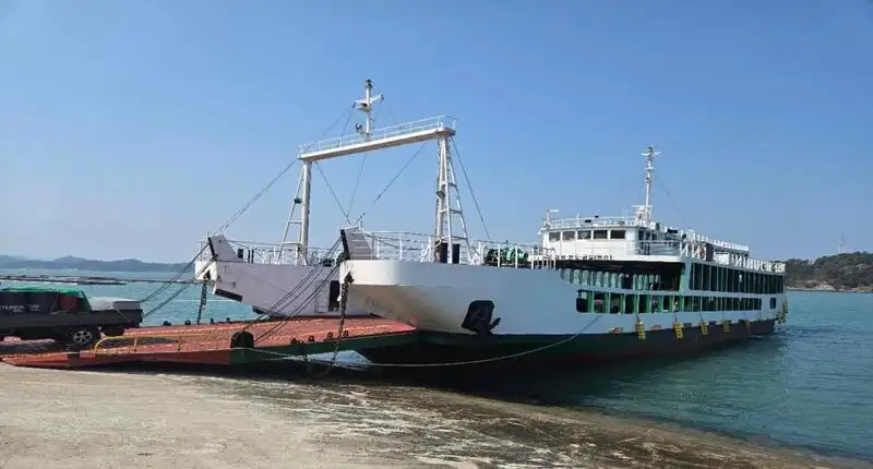 Karajinan badarat, tank pikeun dijual