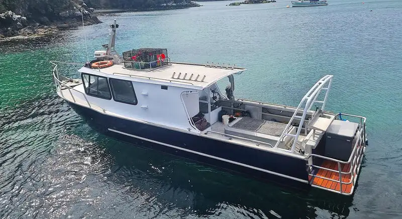 Fishing Trawler pikeun dijual