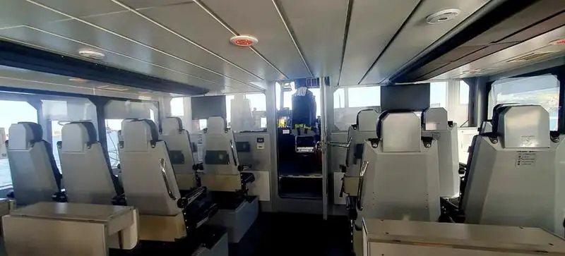 Kapal wadahna pikeun dijual