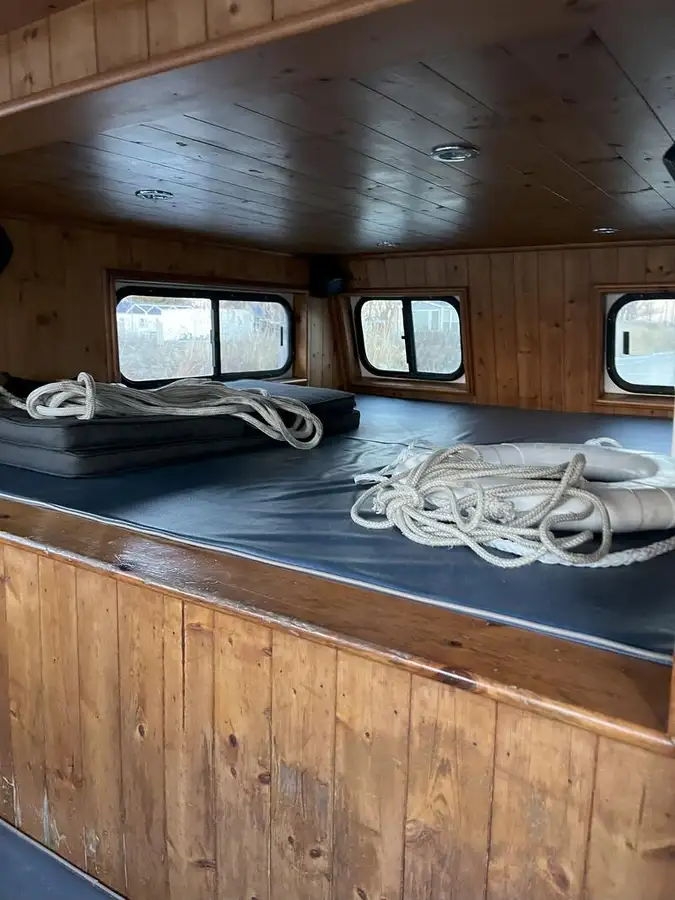 Tow boat pikeun dijual