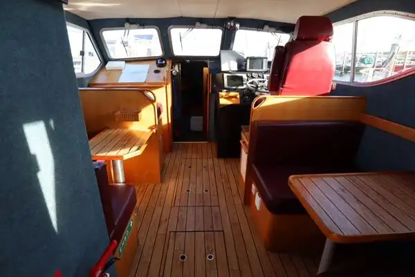 Parahu patroli pikeun dijual