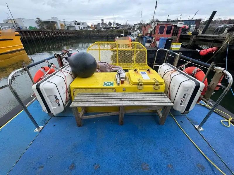 Parahu awak pikeun dijual