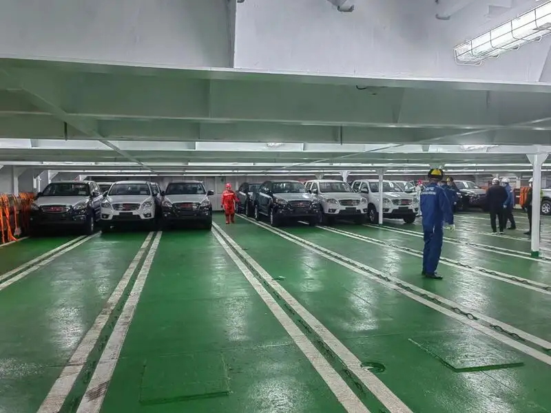 kapal RORO pikeun dijual