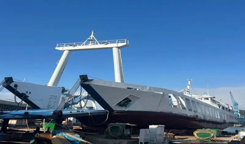 Karajinan badarat, tank pikeun dijual