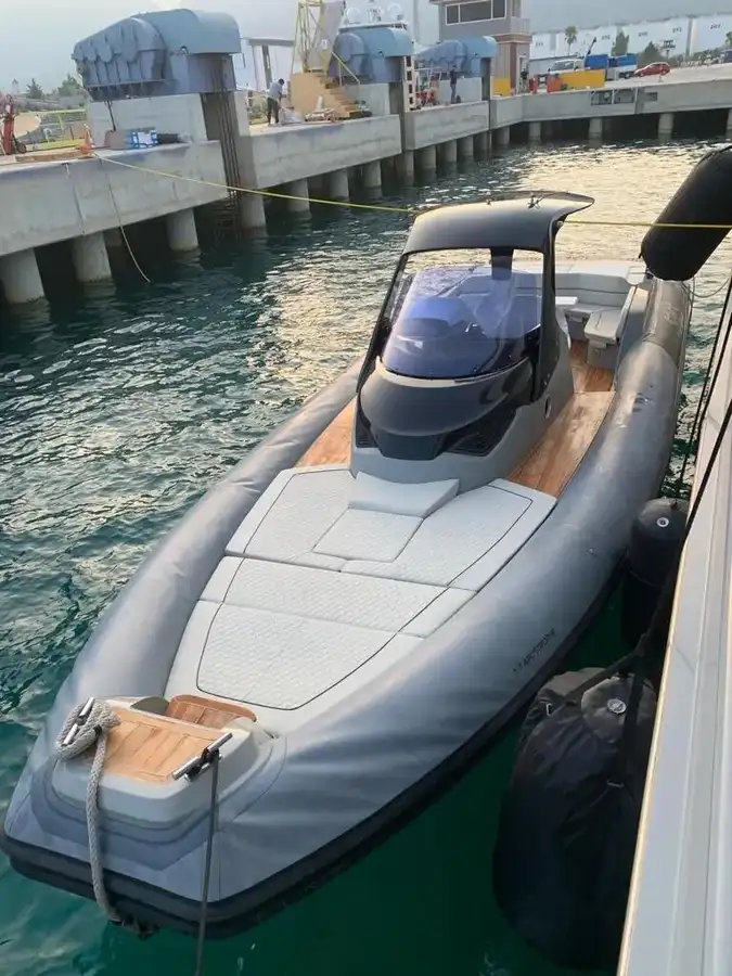 Parahu inflatable kaku pikeun dijual