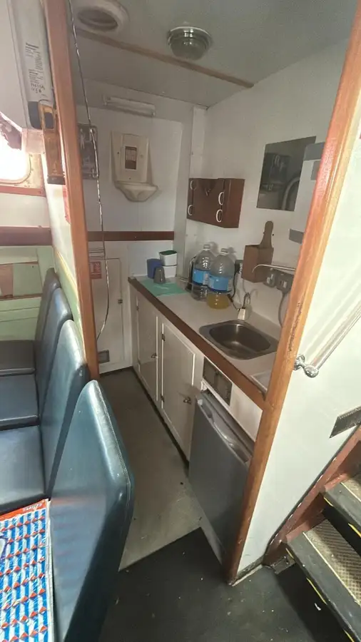 Kapal Ferry pikeun dijual