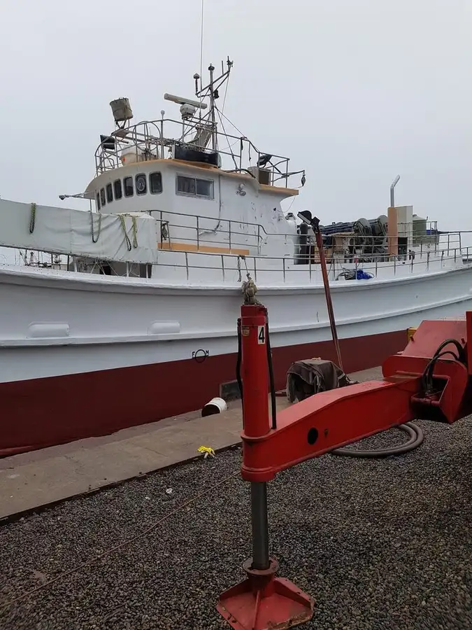 Kapal garis panjang pikeun dijual