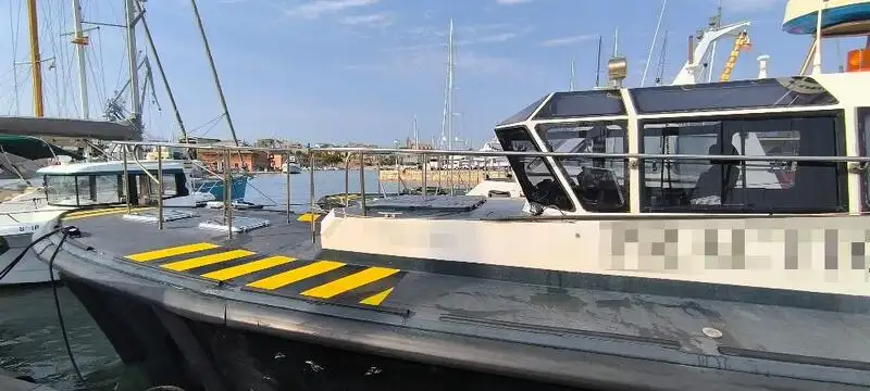 Parahu pilot pikeun dijual