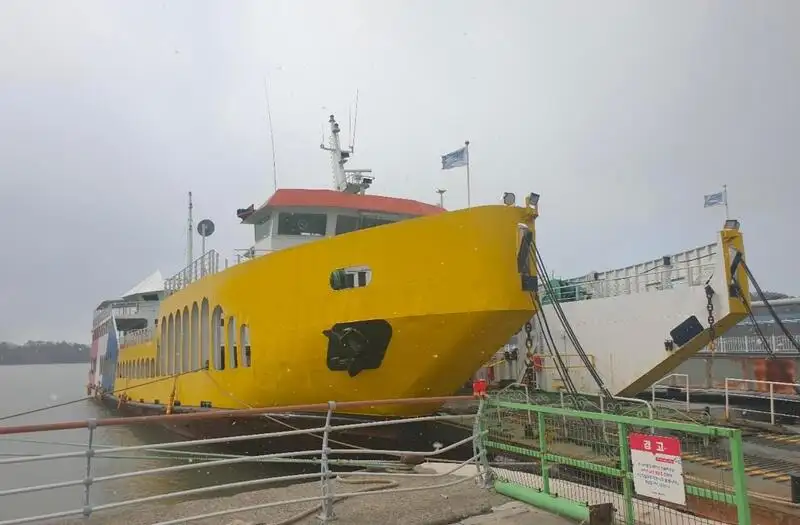 Karajinan badarat, tank pikeun dijual