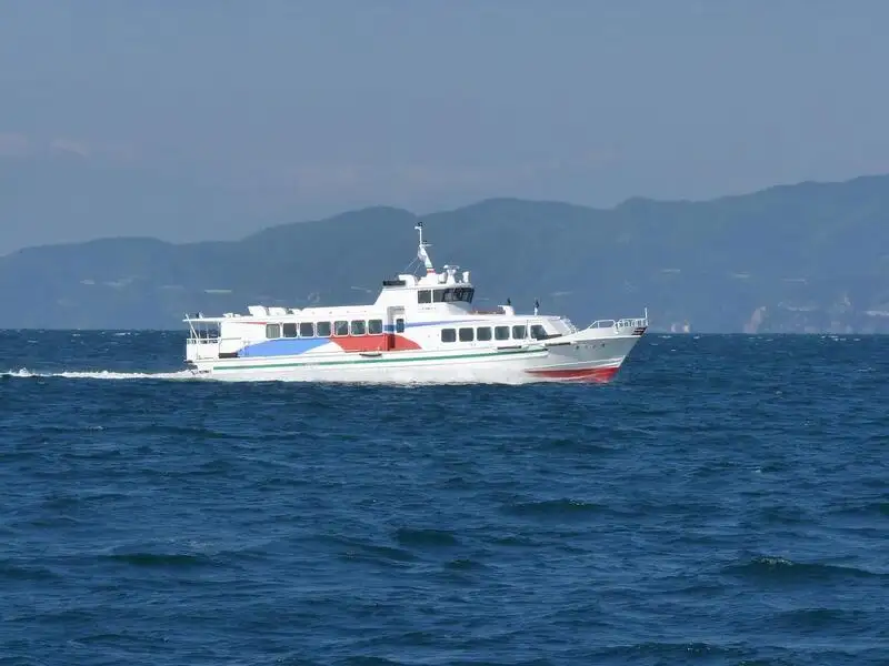 Kapal Ferry pikeun dijual