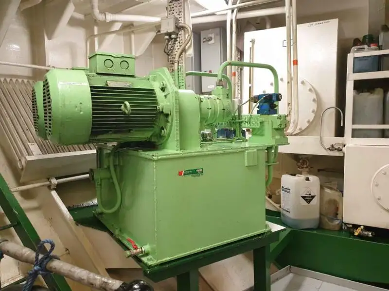 Tow boat pikeun dijual