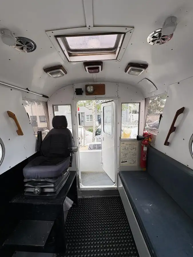 Parahu pilot pikeun dijual