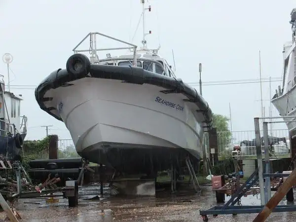 Parahu pilot pikeun dijual