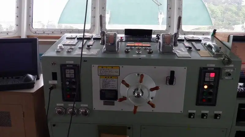 kapal RORO pikeun dijual
