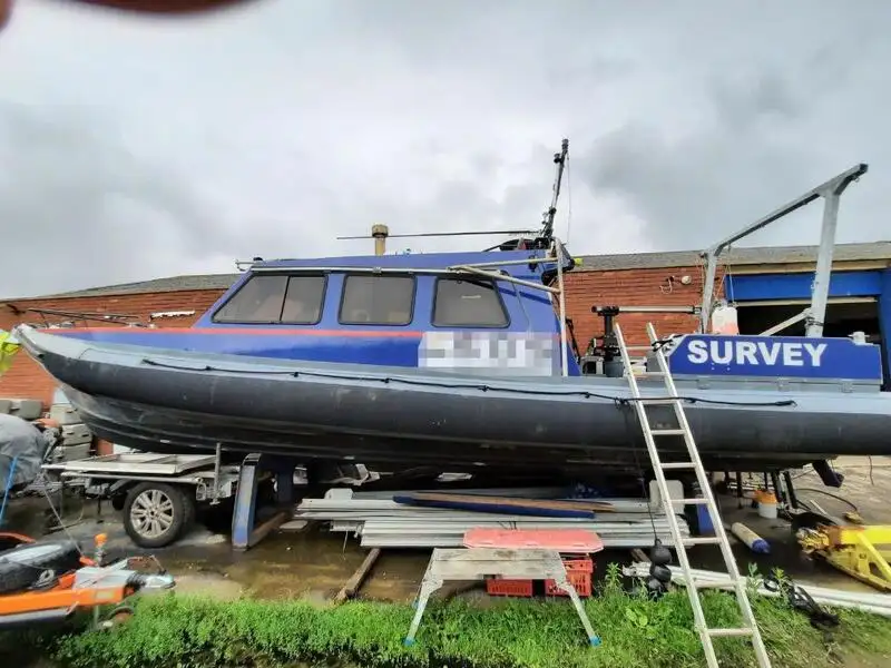 Kapal survey pikeun dijual