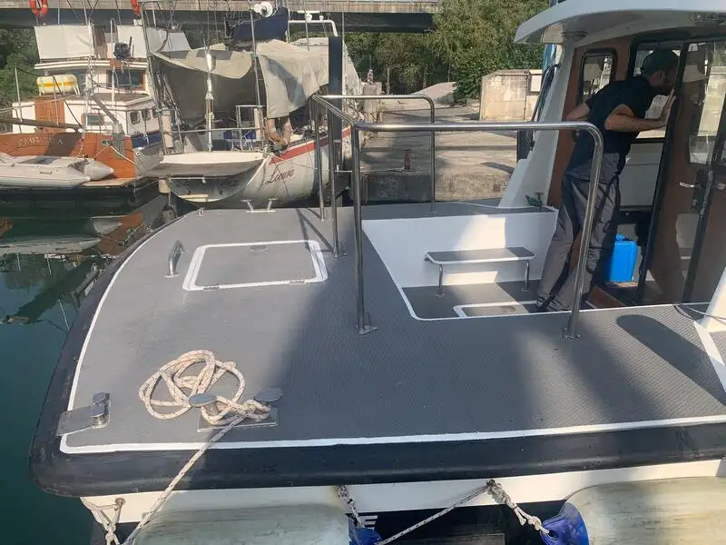 Parahu pilot pikeun dijual