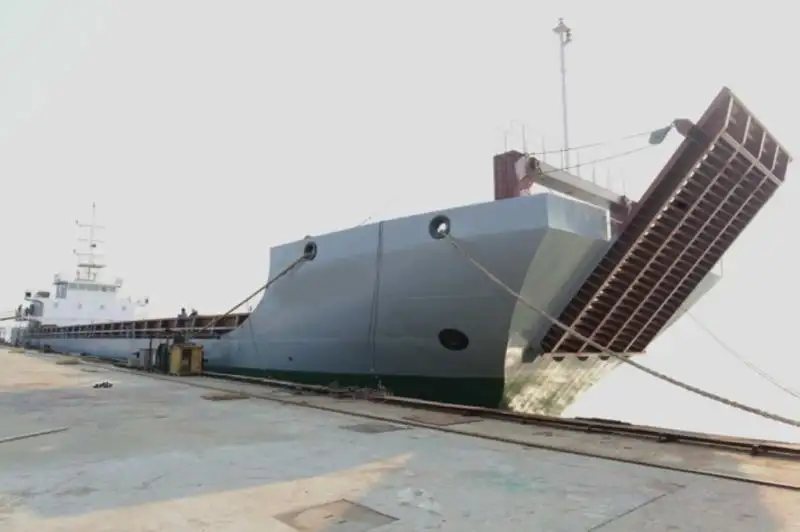 kapal RORO pikeun dijual