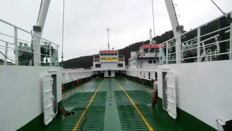kapal RORO pikeun dijual