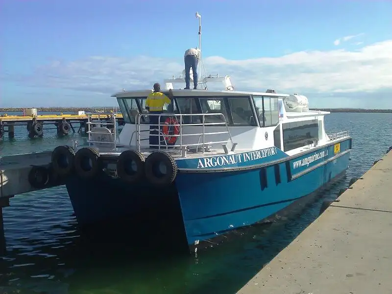 Katamaran pikeun dijual