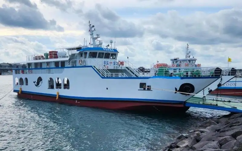 Karajinan badarat, tank pikeun dijual