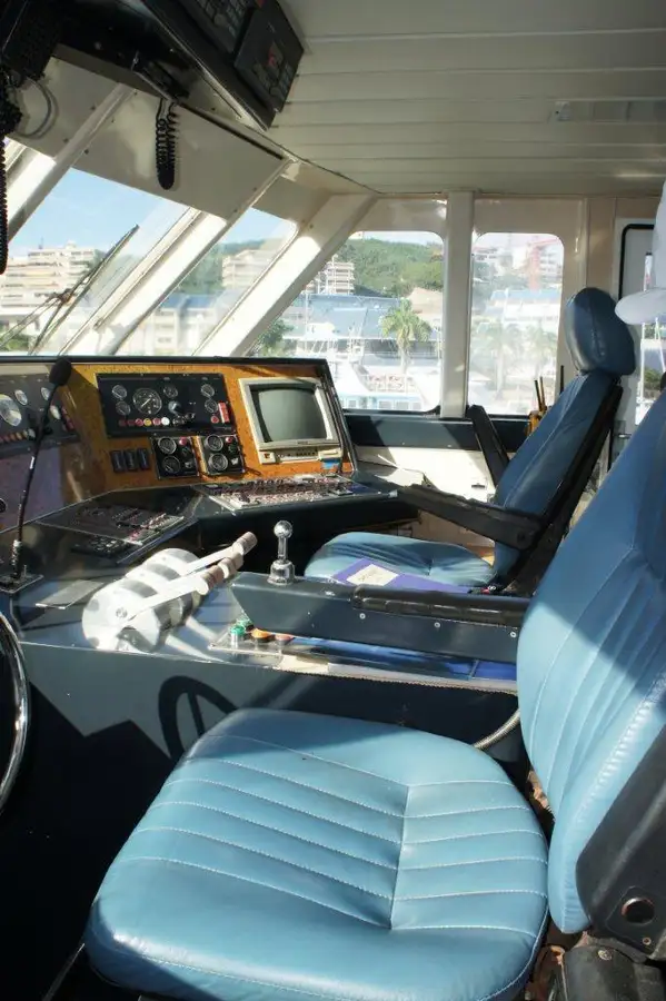 Kapal Ferry pikeun dijual