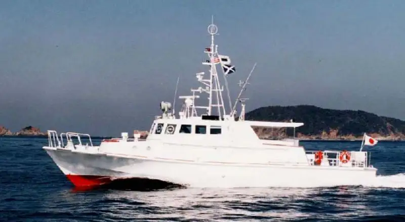 Parahu patroli pikeun dijual